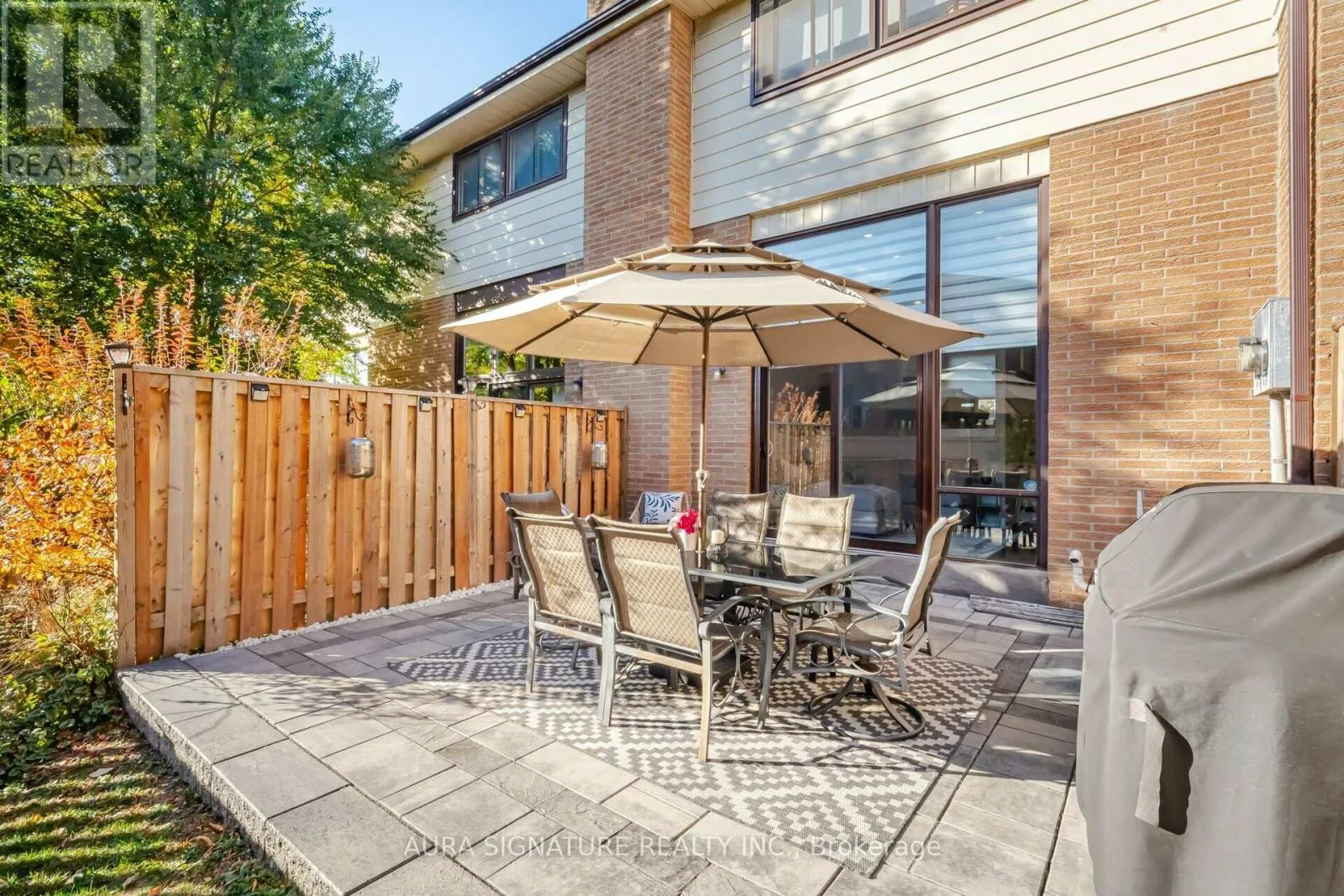26 - 88 RAINBOW DRIVE