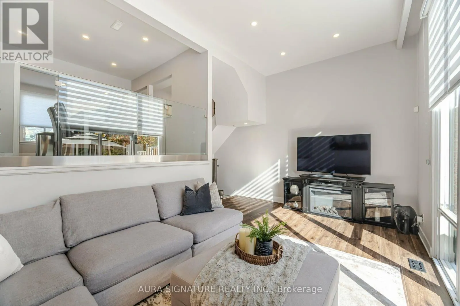 26 - 88 RAINBOW DRIVE
