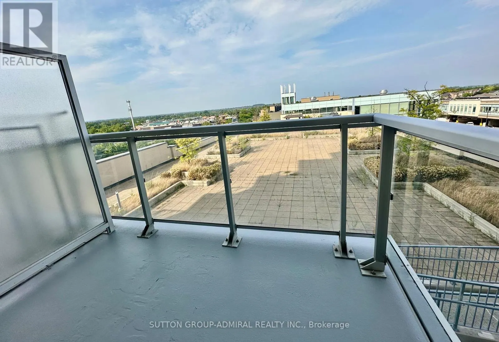 625 - 8323 KENNEDY ROAD