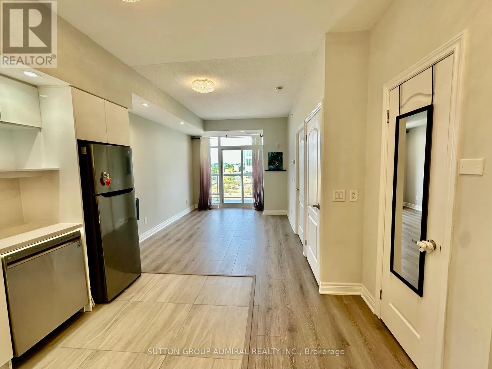 625 - 8323 KENNEDY ROAD