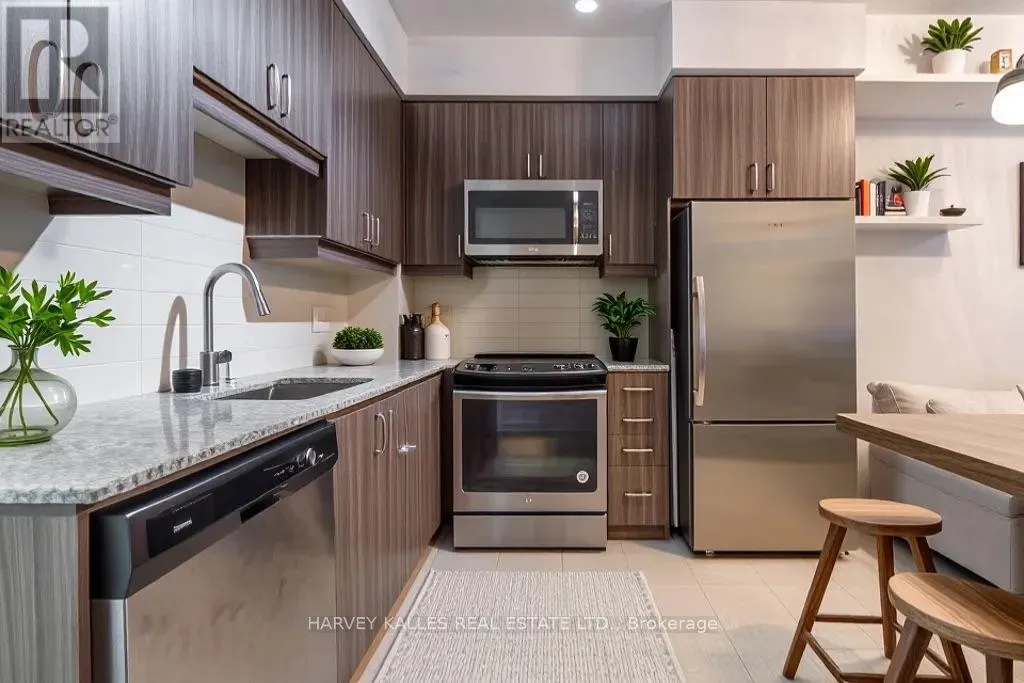 SE204 - 9199 YONGE STREET