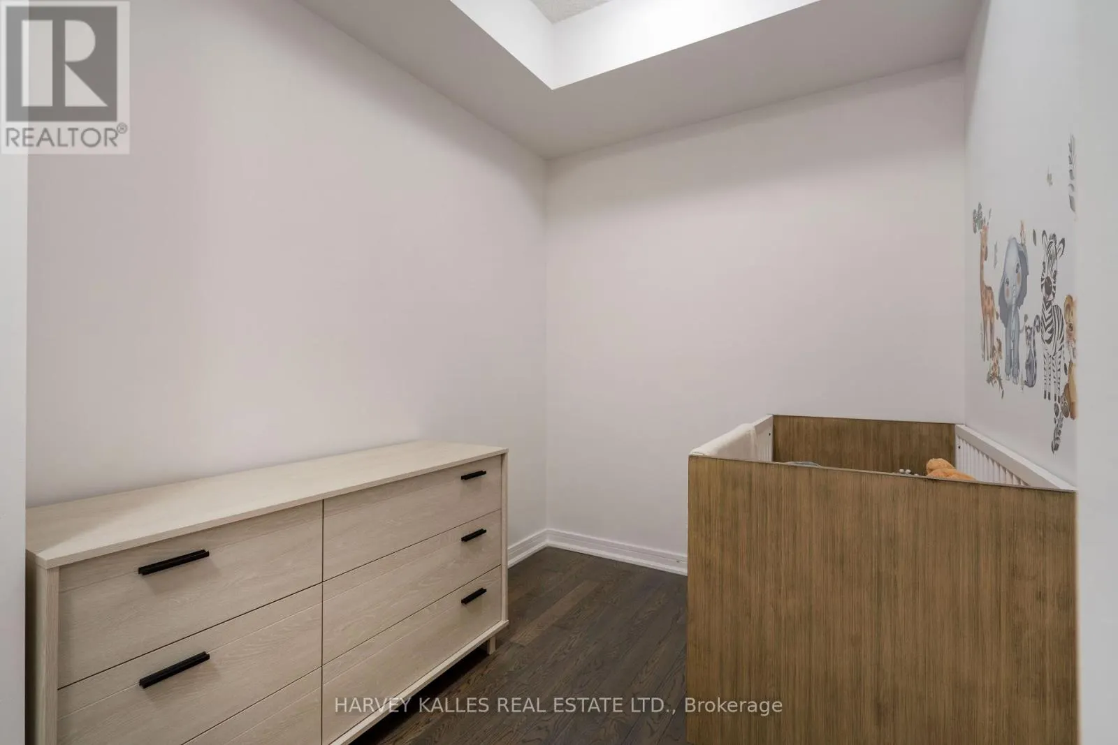 SE204 - 9199 YONGE STREET