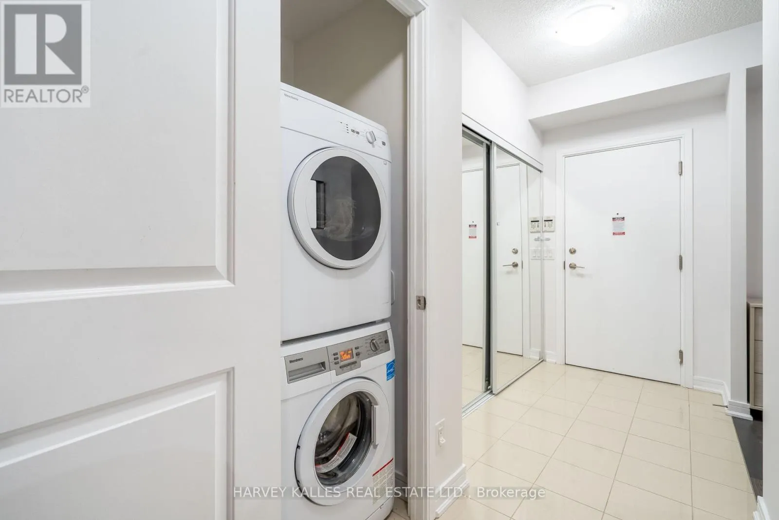 SE204 - 9199 YONGE STREET