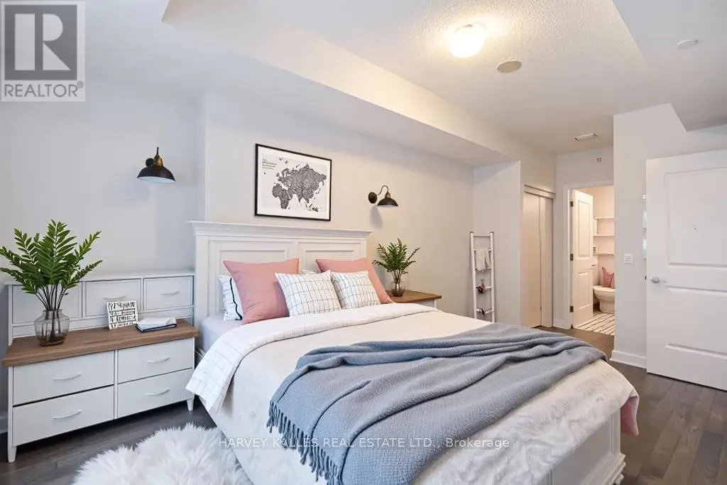 SE204 - 9199 YONGE STREET
