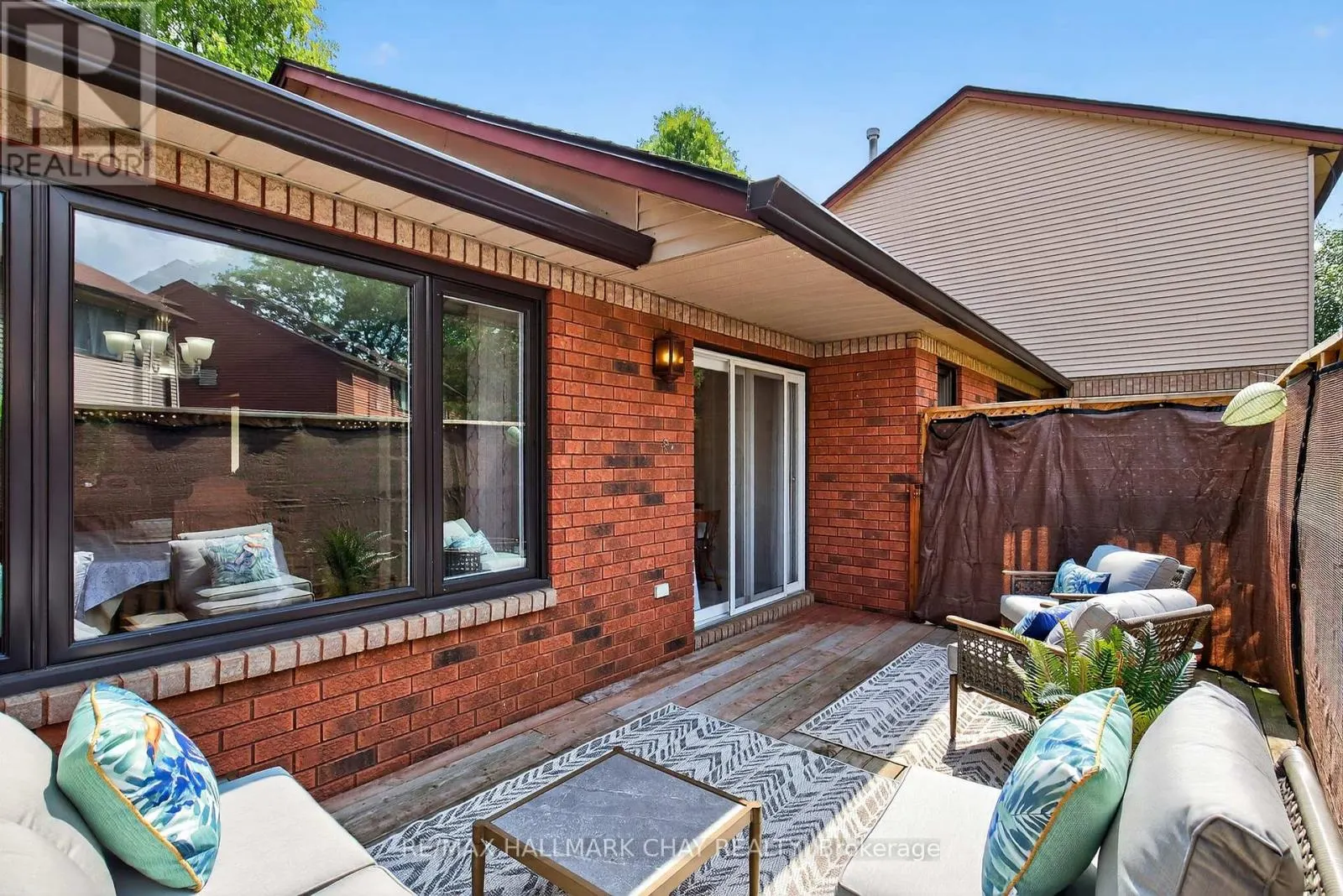 33 PARKETTE DRIVE