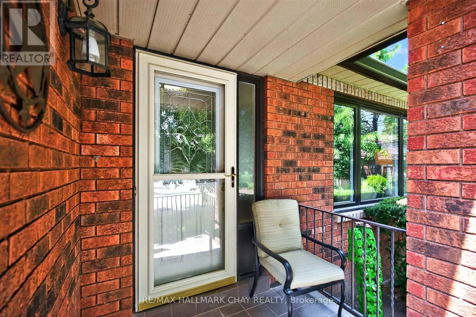 33 PARKETTE DRIVE