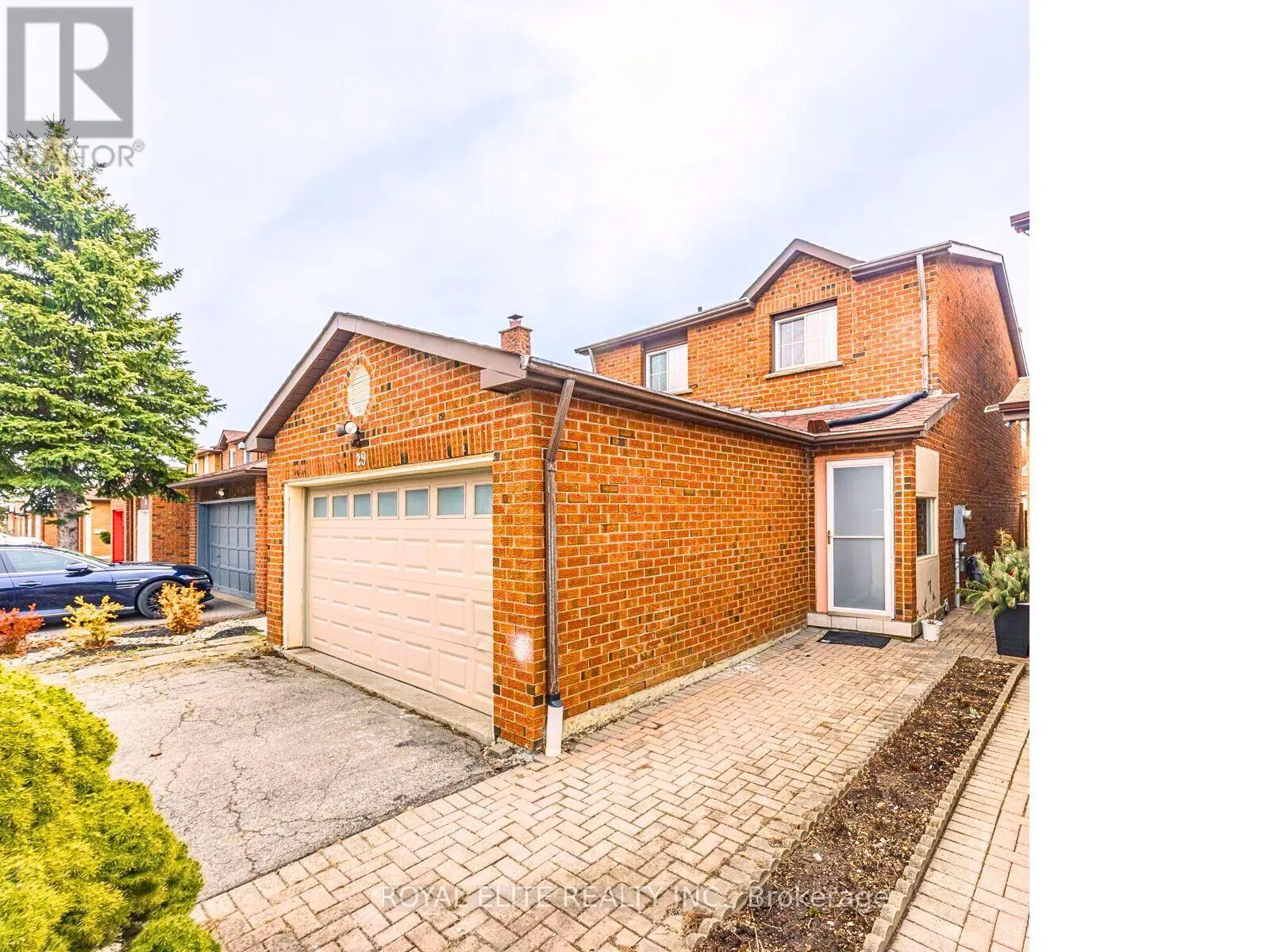 29 ASHMORE CRESCENT