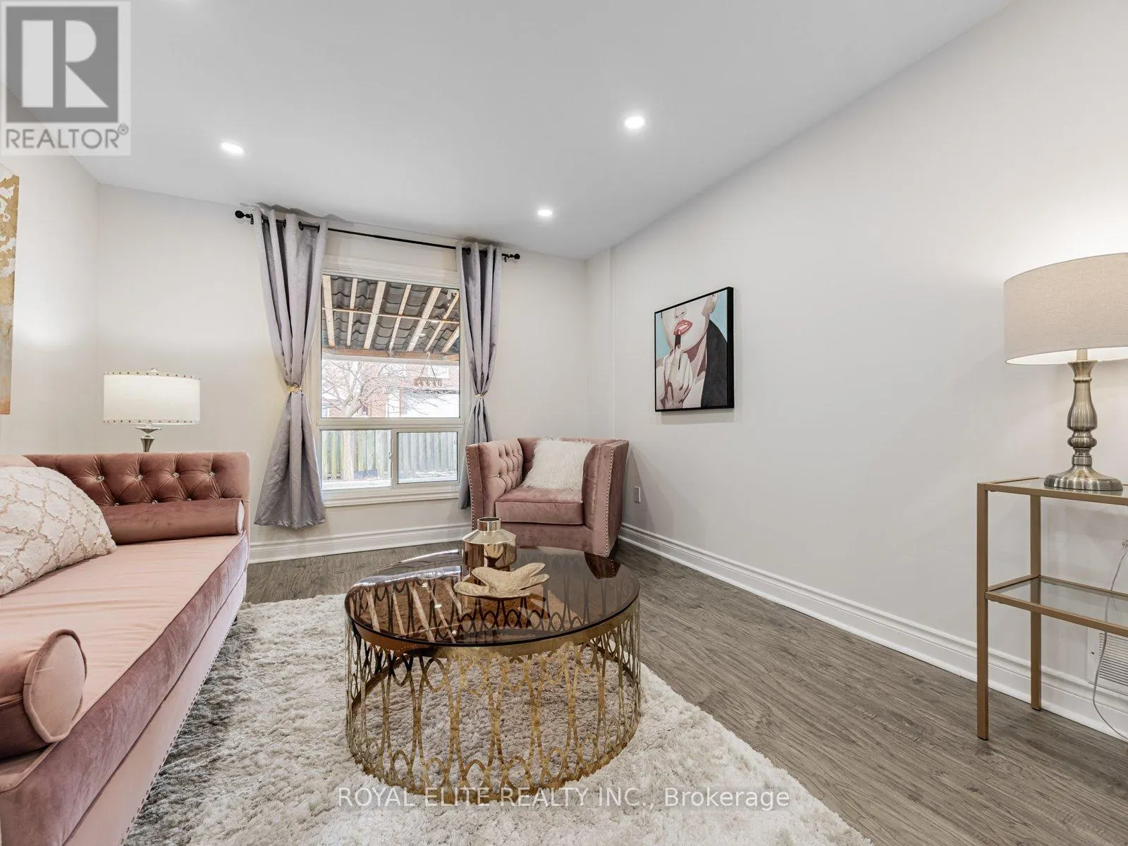29 ASHMORE CRESCENT