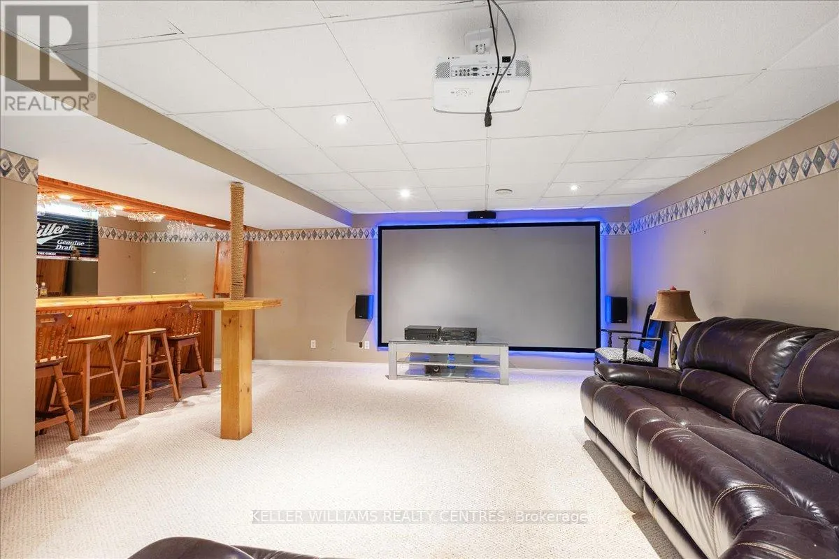 612 LAKE DRIVE S