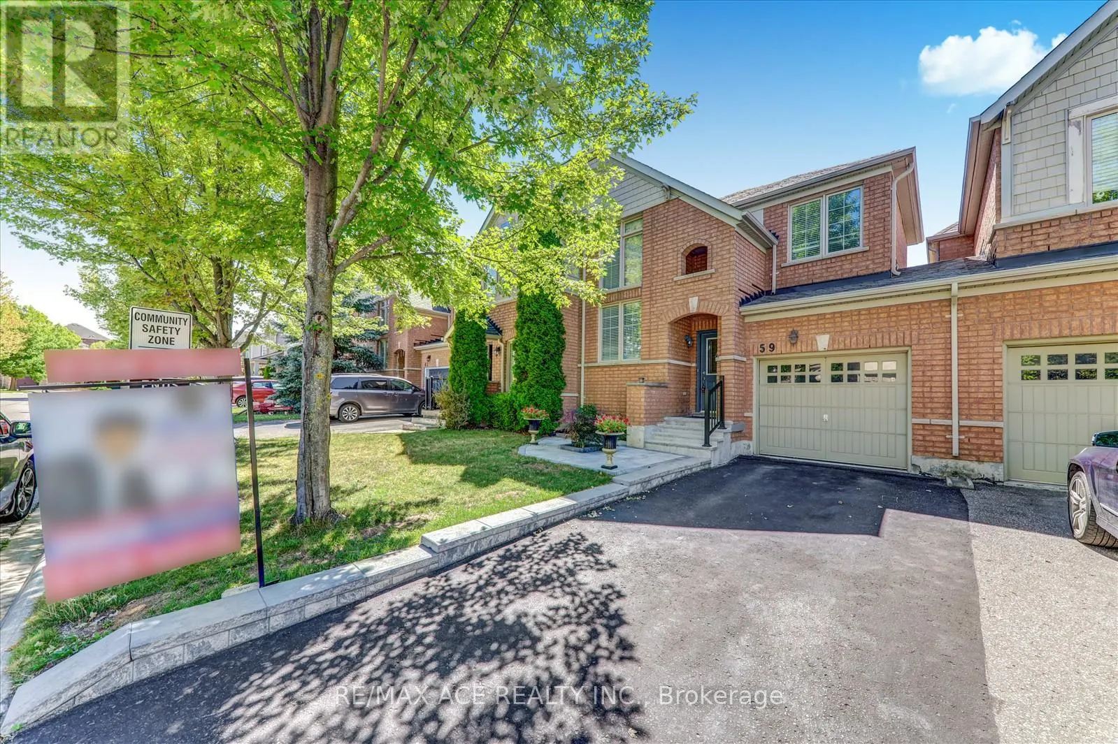 59 COZENS DRIVE