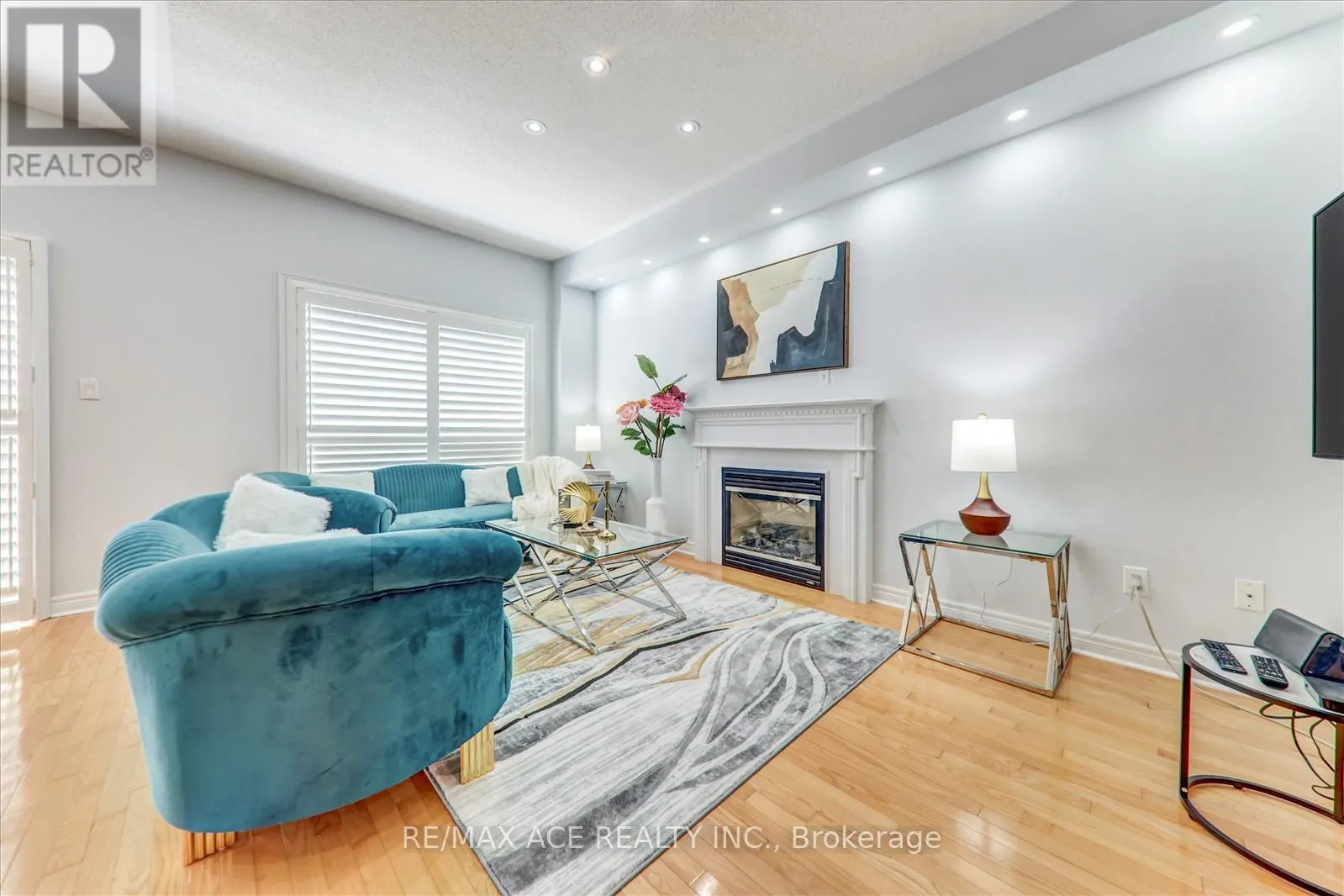 59 COZENS DRIVE