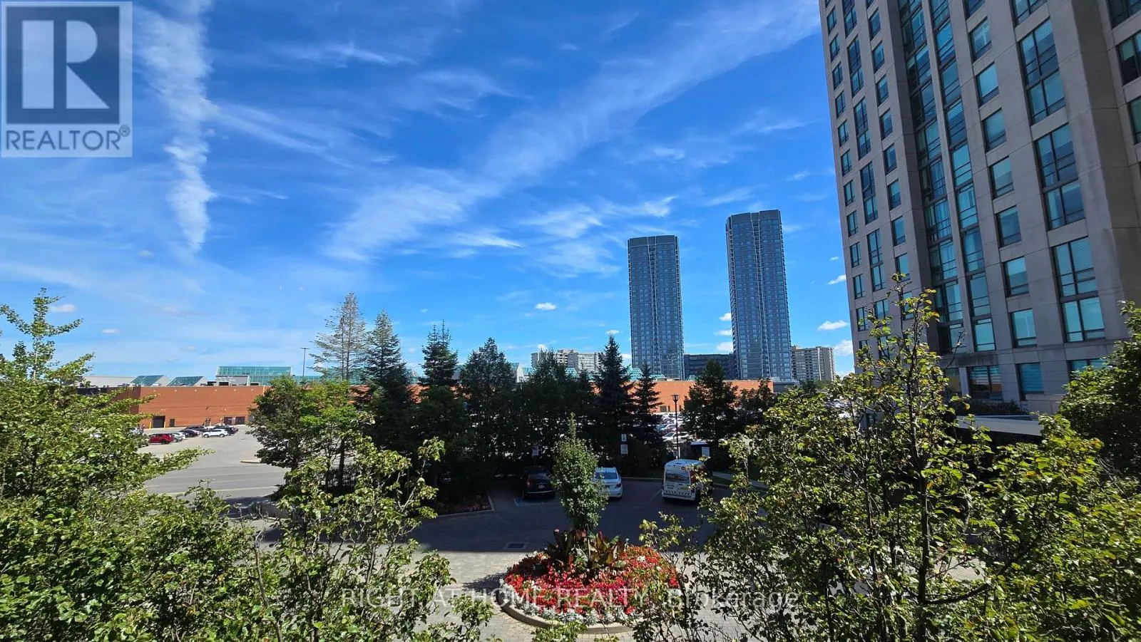 209 - 100 PROMENADE CIRCLE