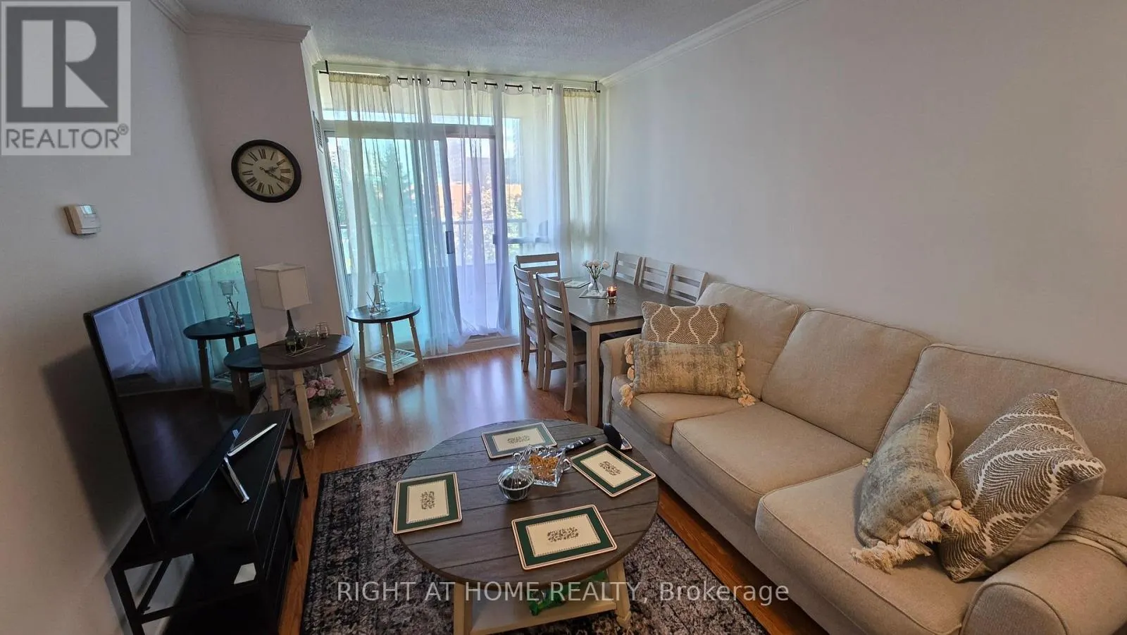 209 - 100 PROMENADE CIRCLE