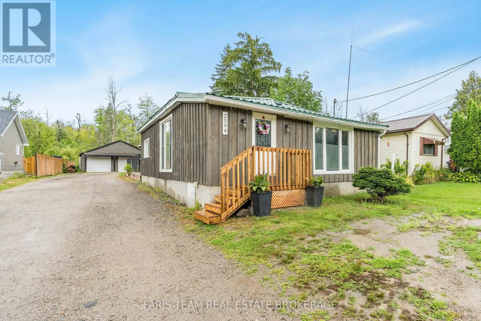 2594 25TH SIDE ROAD