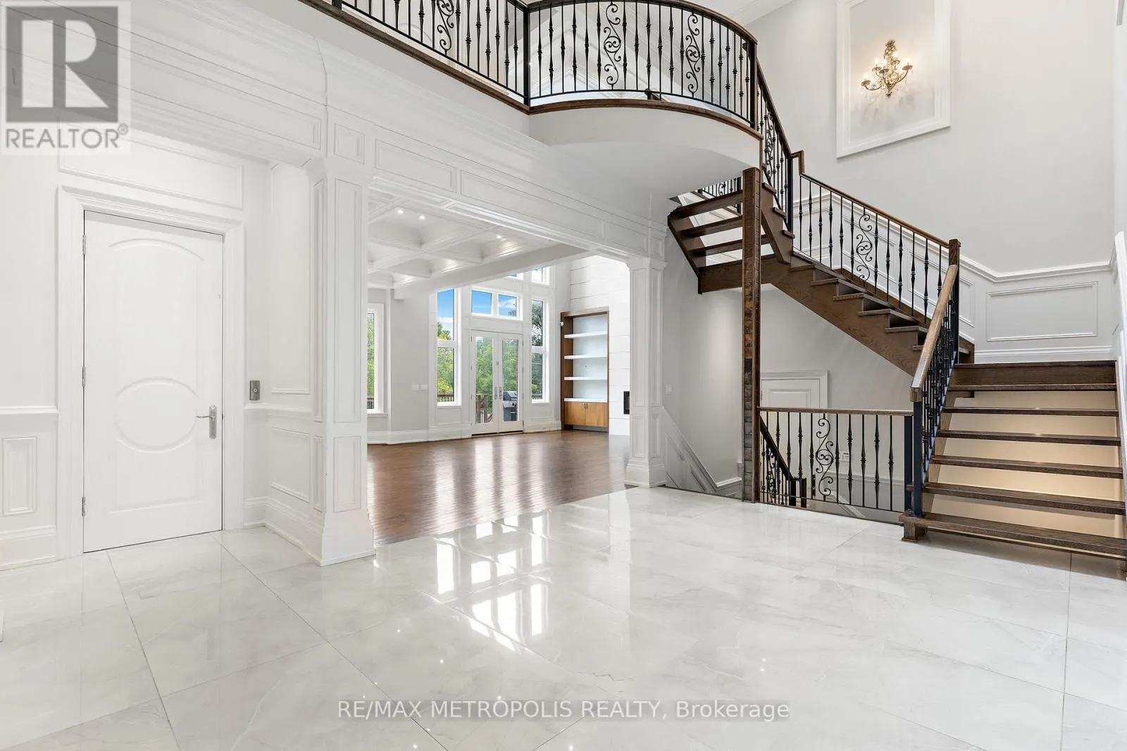 2 POPLAR DRIVE