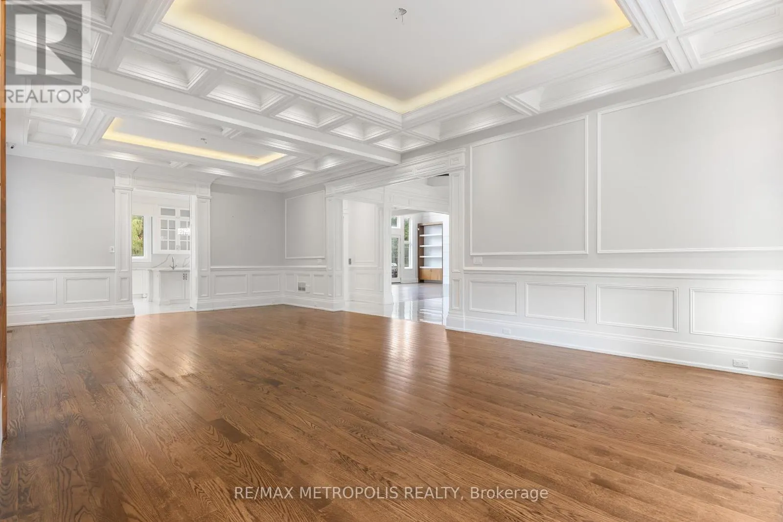 2 POPLAR DRIVE