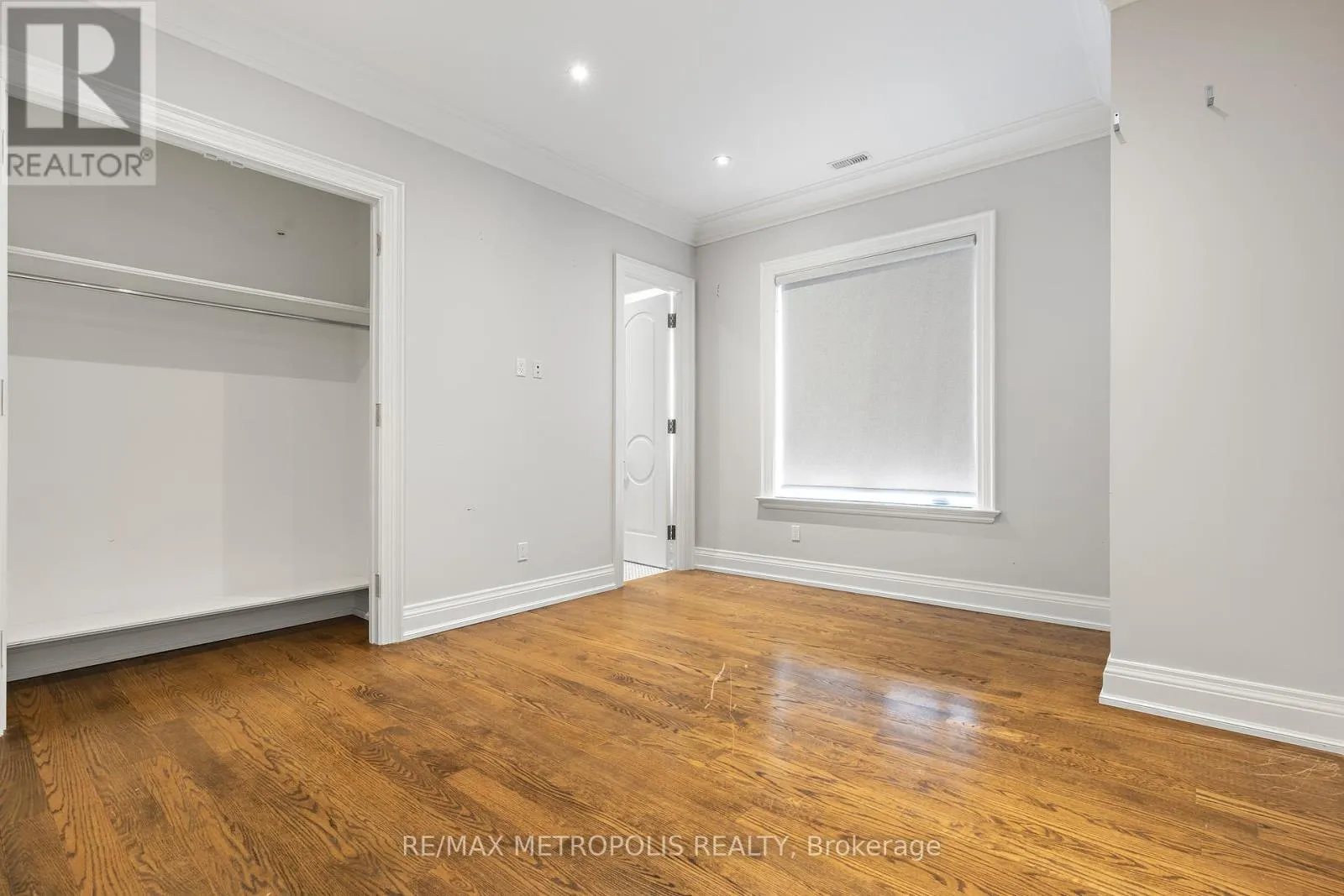 2 POPLAR DRIVE