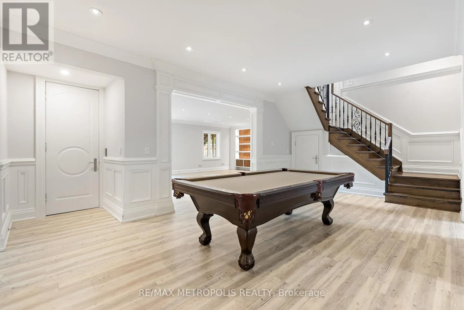 2 POPLAR DRIVE