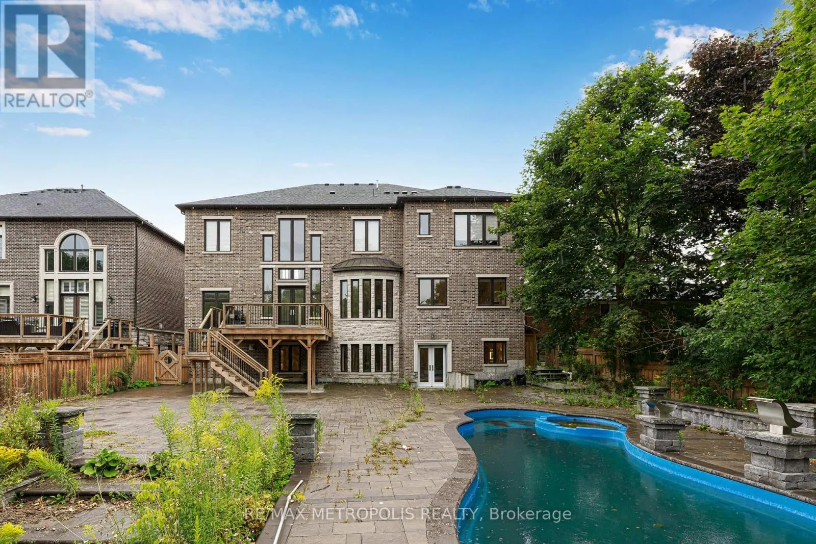 2 POPLAR DRIVE