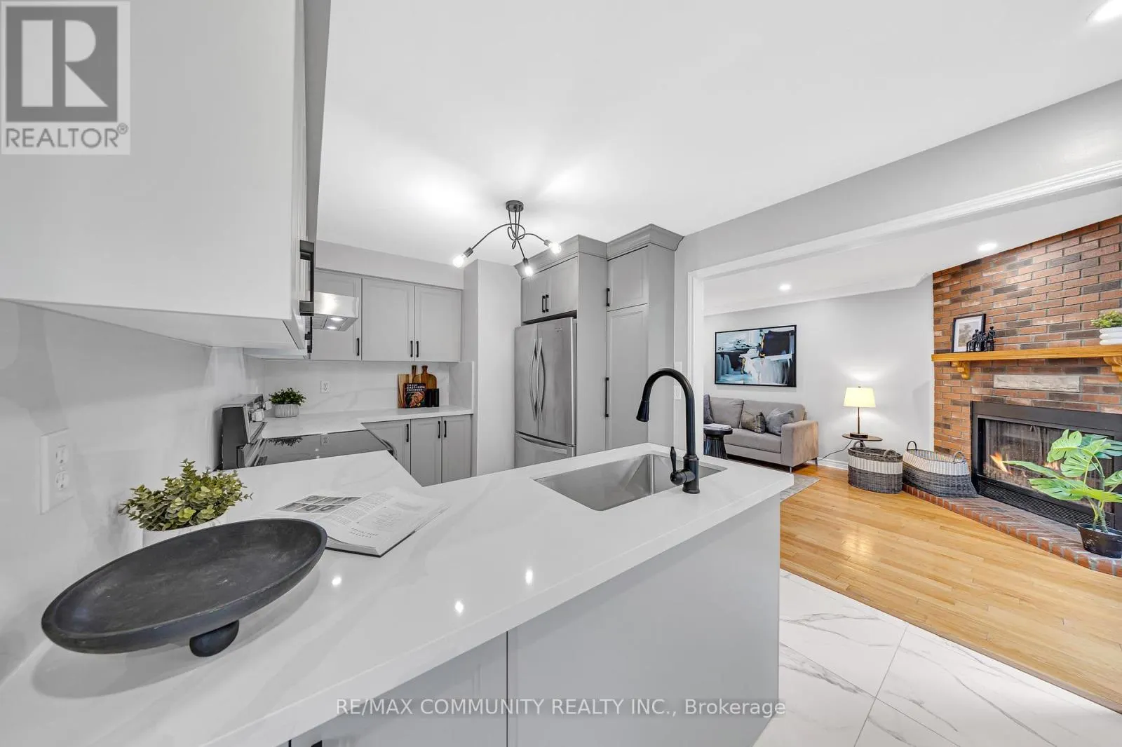 71 NIGHTSTAR DRIVE