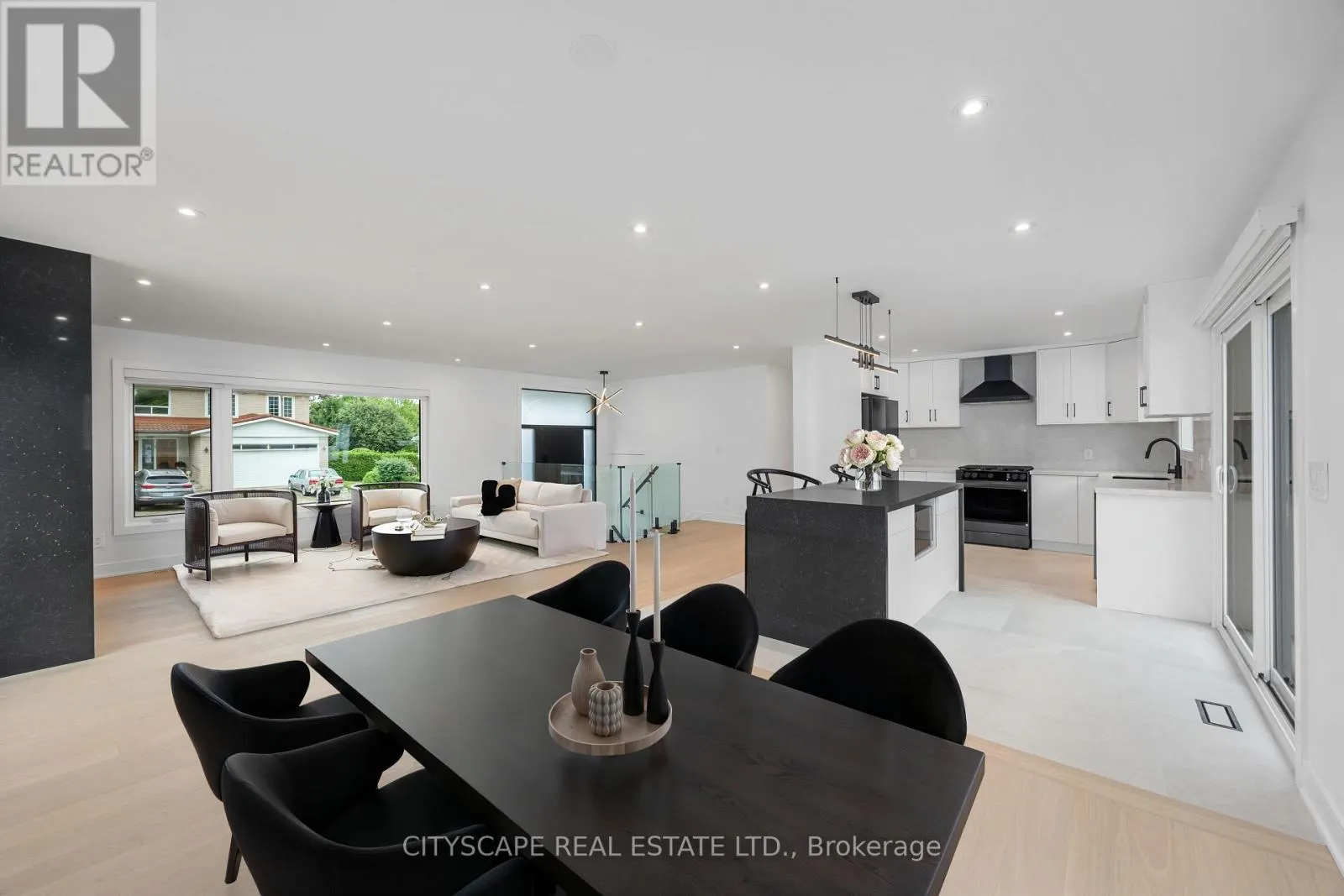 6 PORTREE CRESCENT