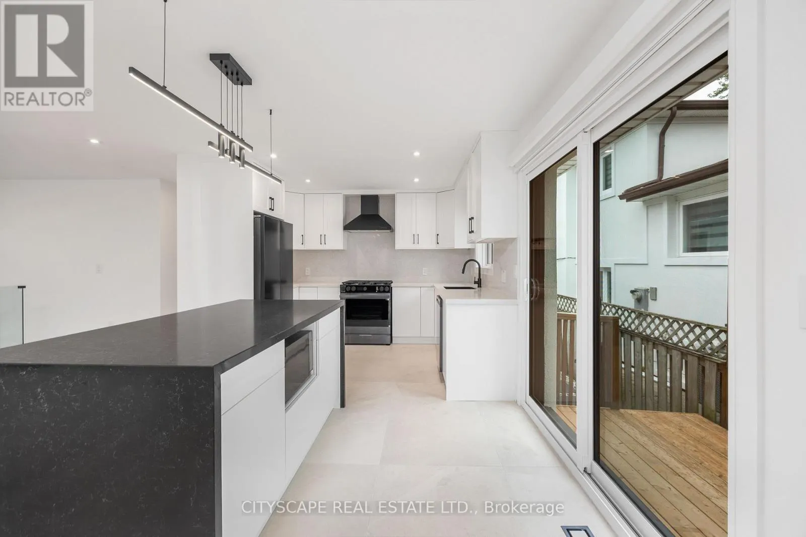 6 PORTREE CRESCENT