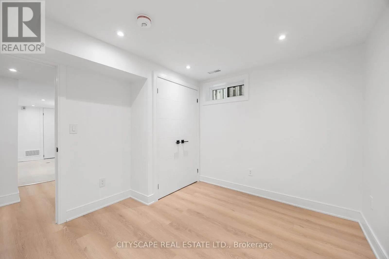 6 PORTREE CRESCENT