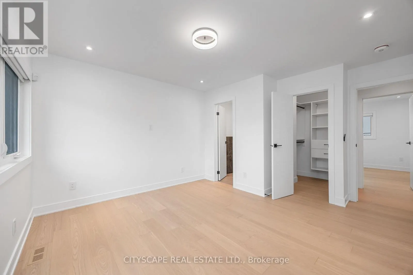 6 PORTREE CRESCENT