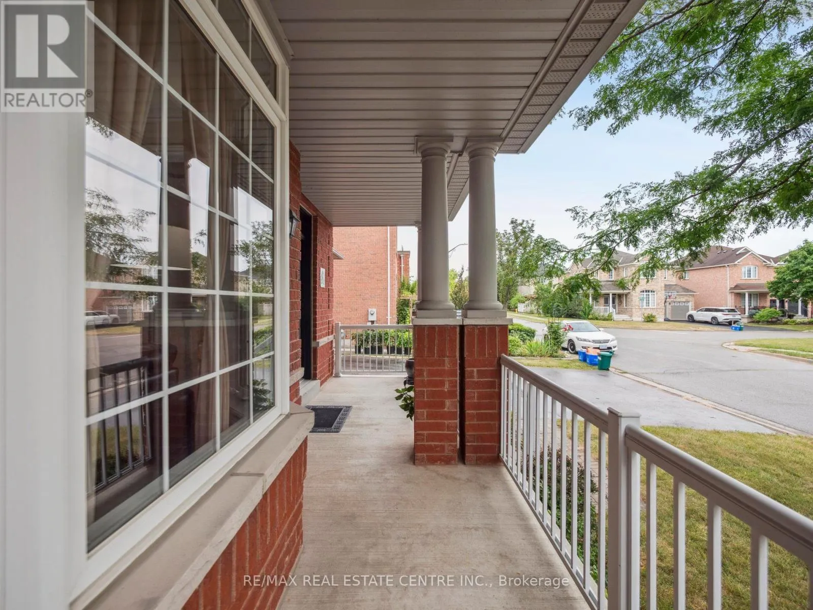 236 ST URBAIN DRIVE