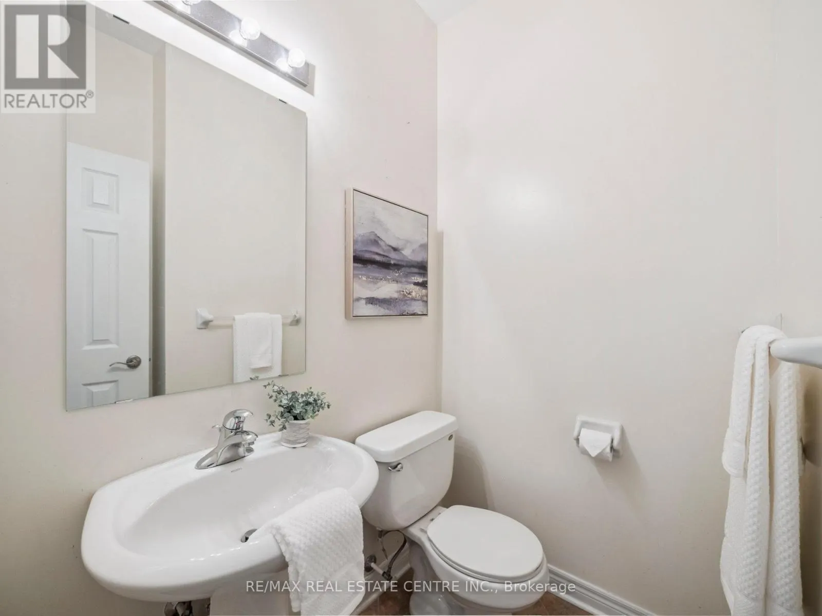 236 ST URBAIN DRIVE