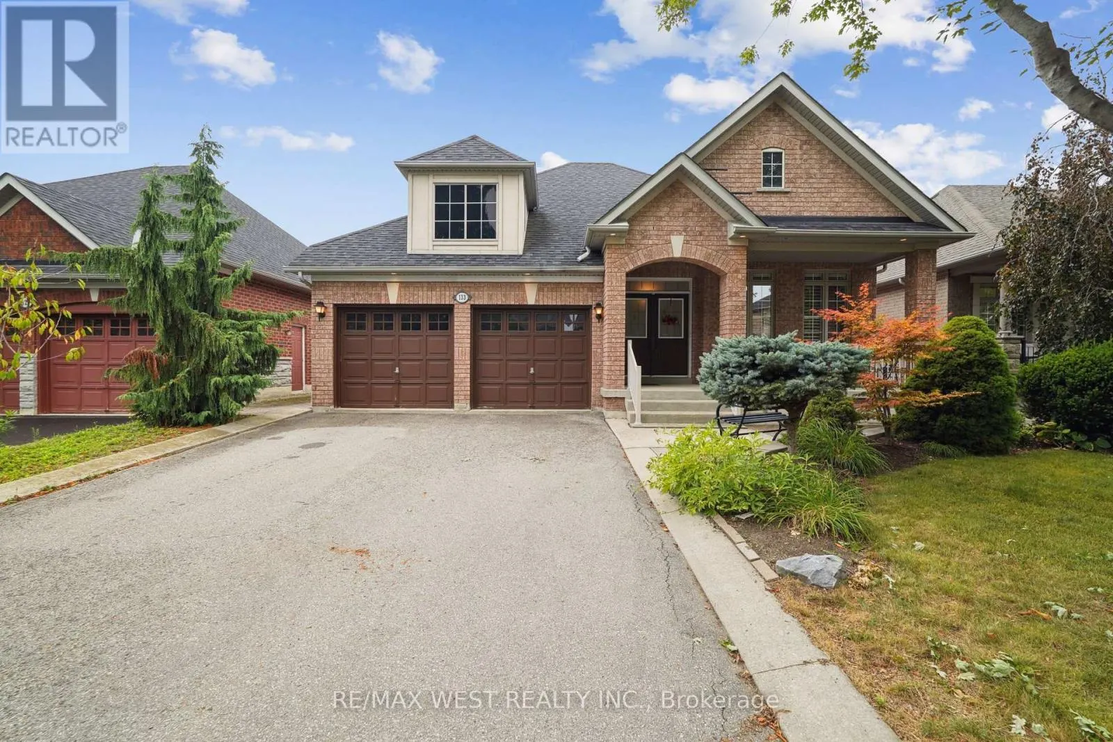 133 CUPOLA CRESCENT