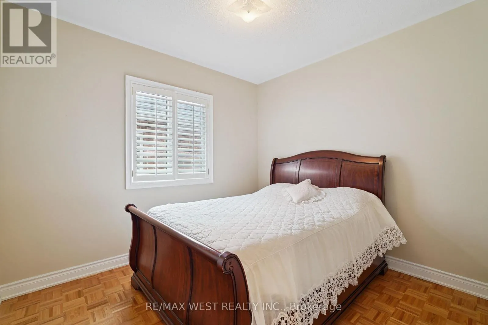 133 CUPOLA CRESCENT