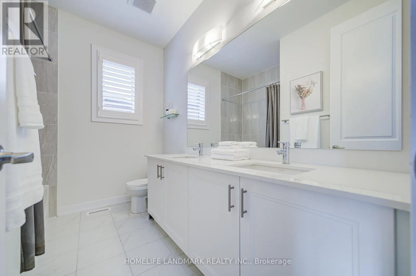 33 GOLDEN FERN STREET