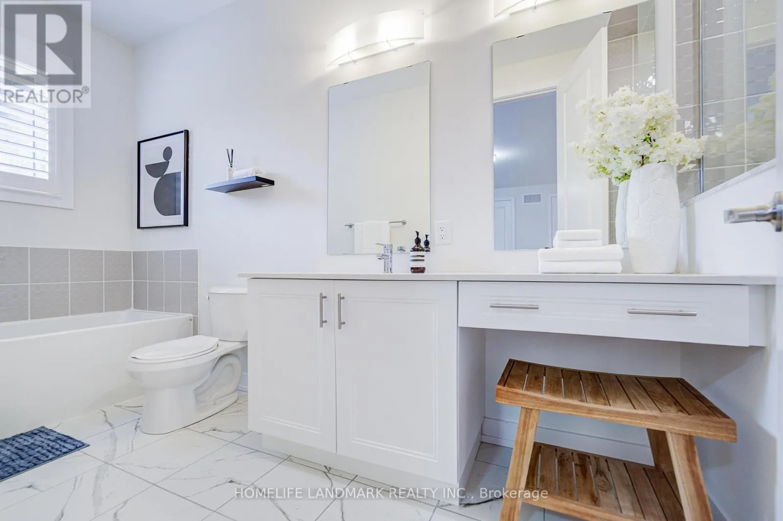 33 GOLDEN FERN STREET