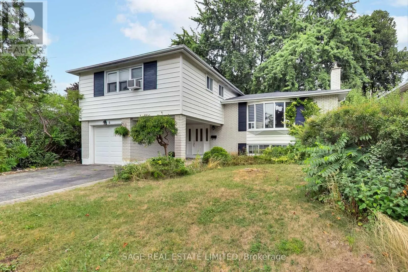 6 DUNSINANE DRIVE