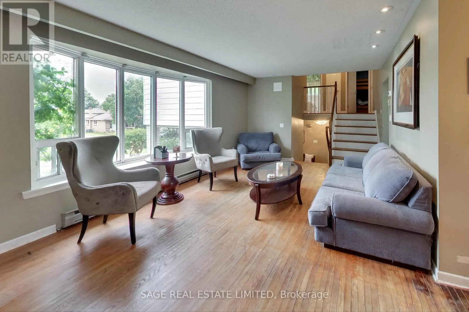 6 DUNSINANE DRIVE