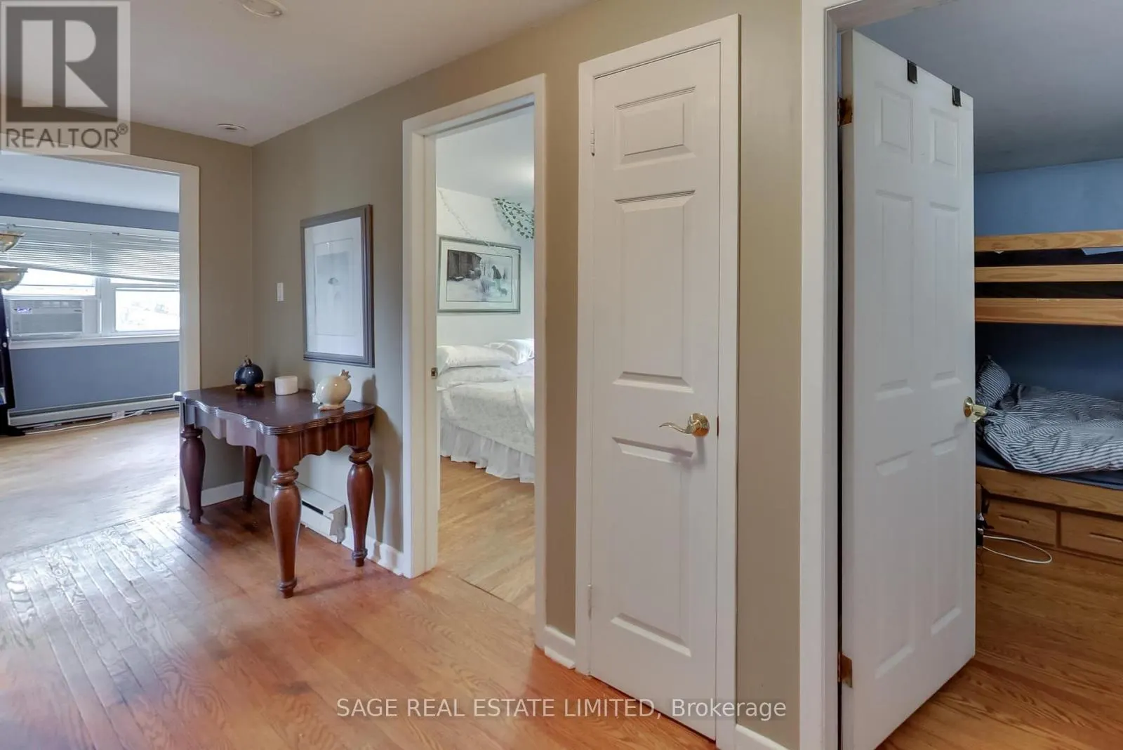 6 DUNSINANE DRIVE