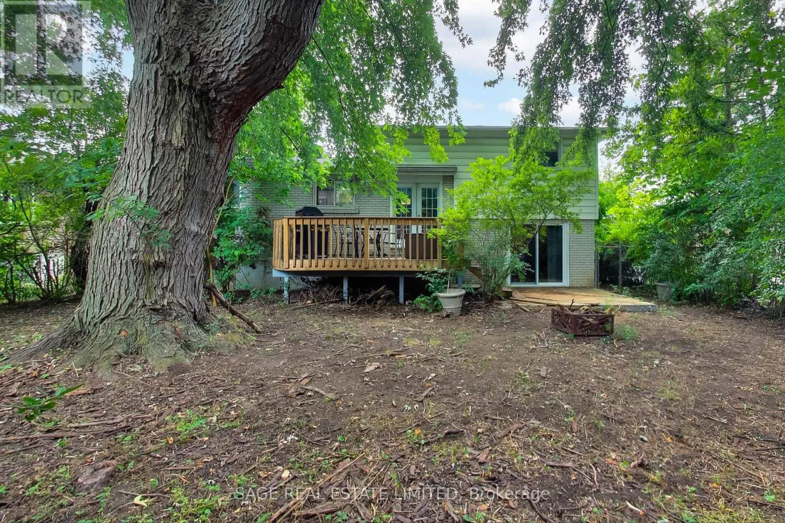 6 DUNSINANE DRIVE