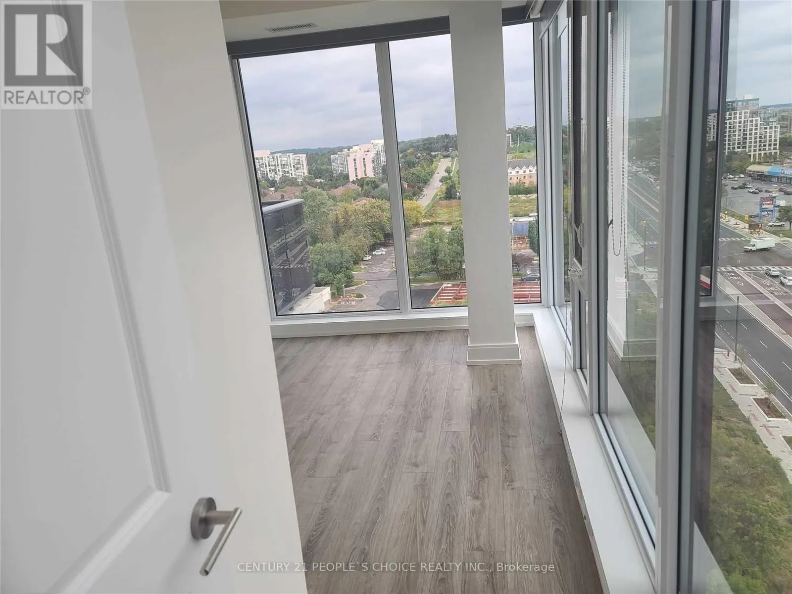 1211A - 9608 YONGE STREET