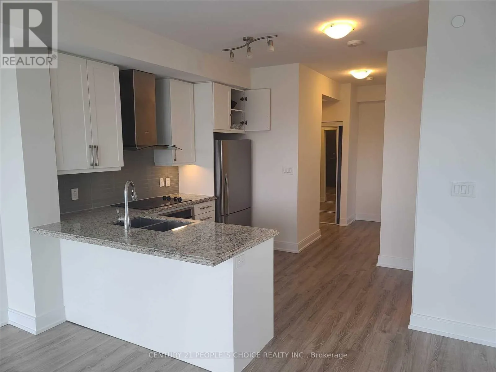 1211A - 9608 YONGE STREET
