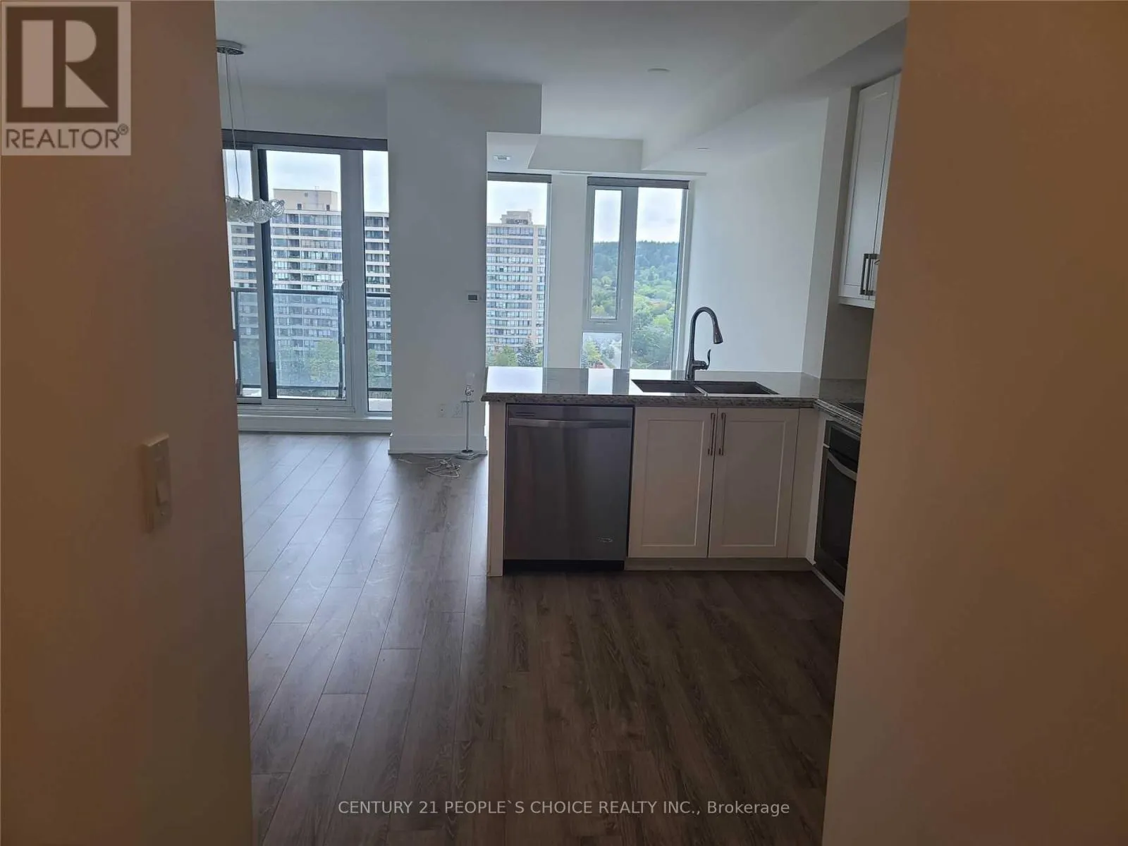 1211A - 9608 YONGE STREET