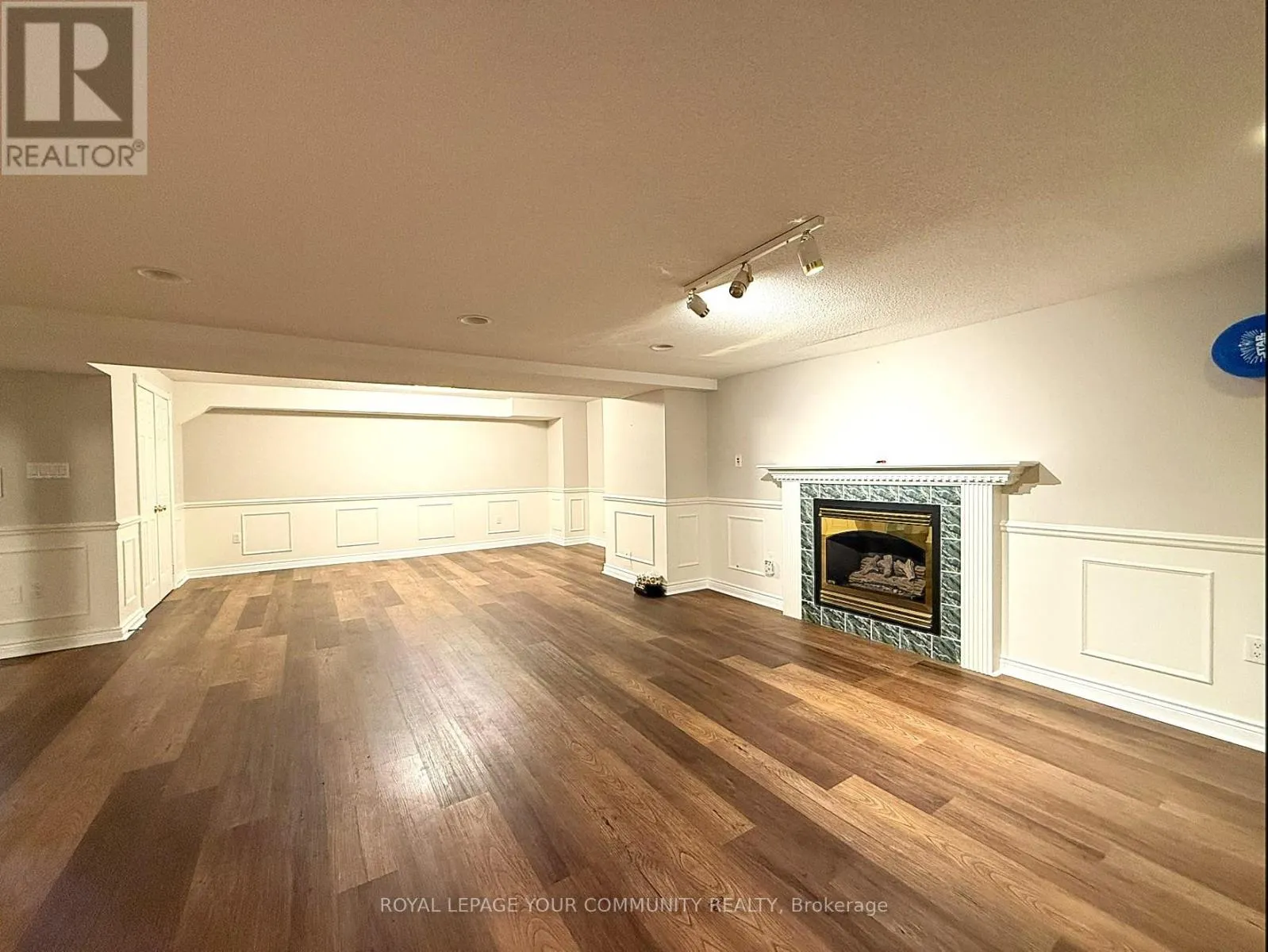 7 CRESCENTVIEW ROAD