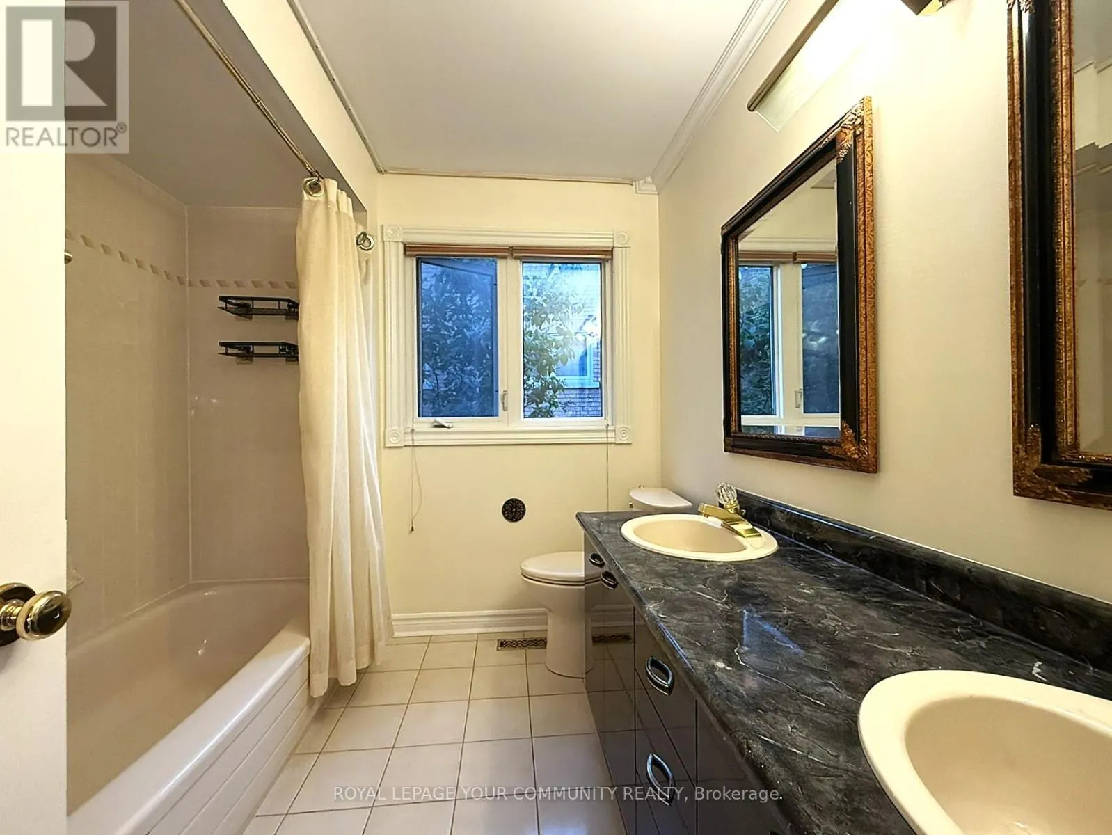 7 CRESCENTVIEW ROAD