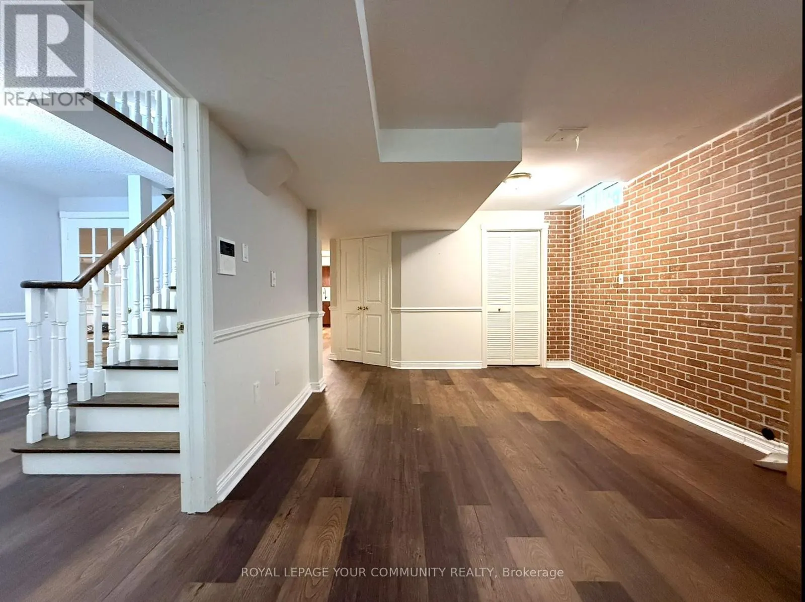7 CRESCENTVIEW ROAD