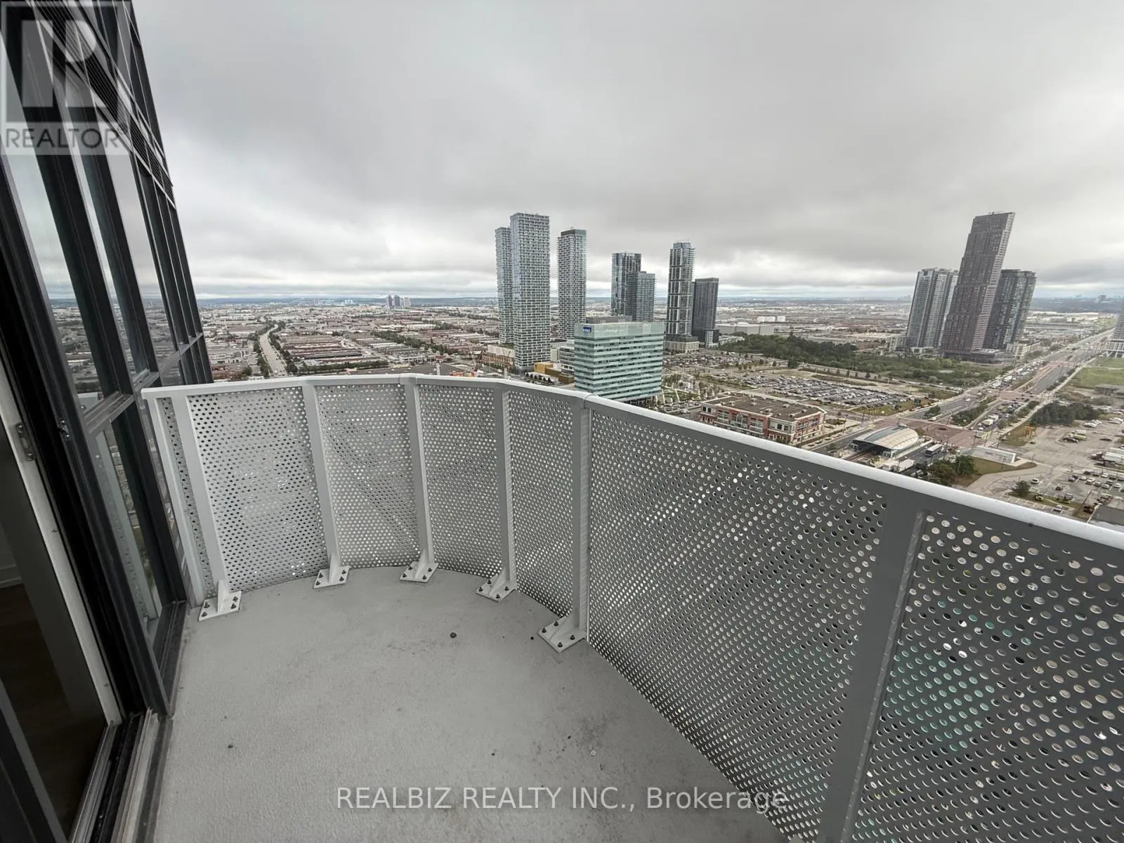 3505 - 28 INTERCHANGE WAY