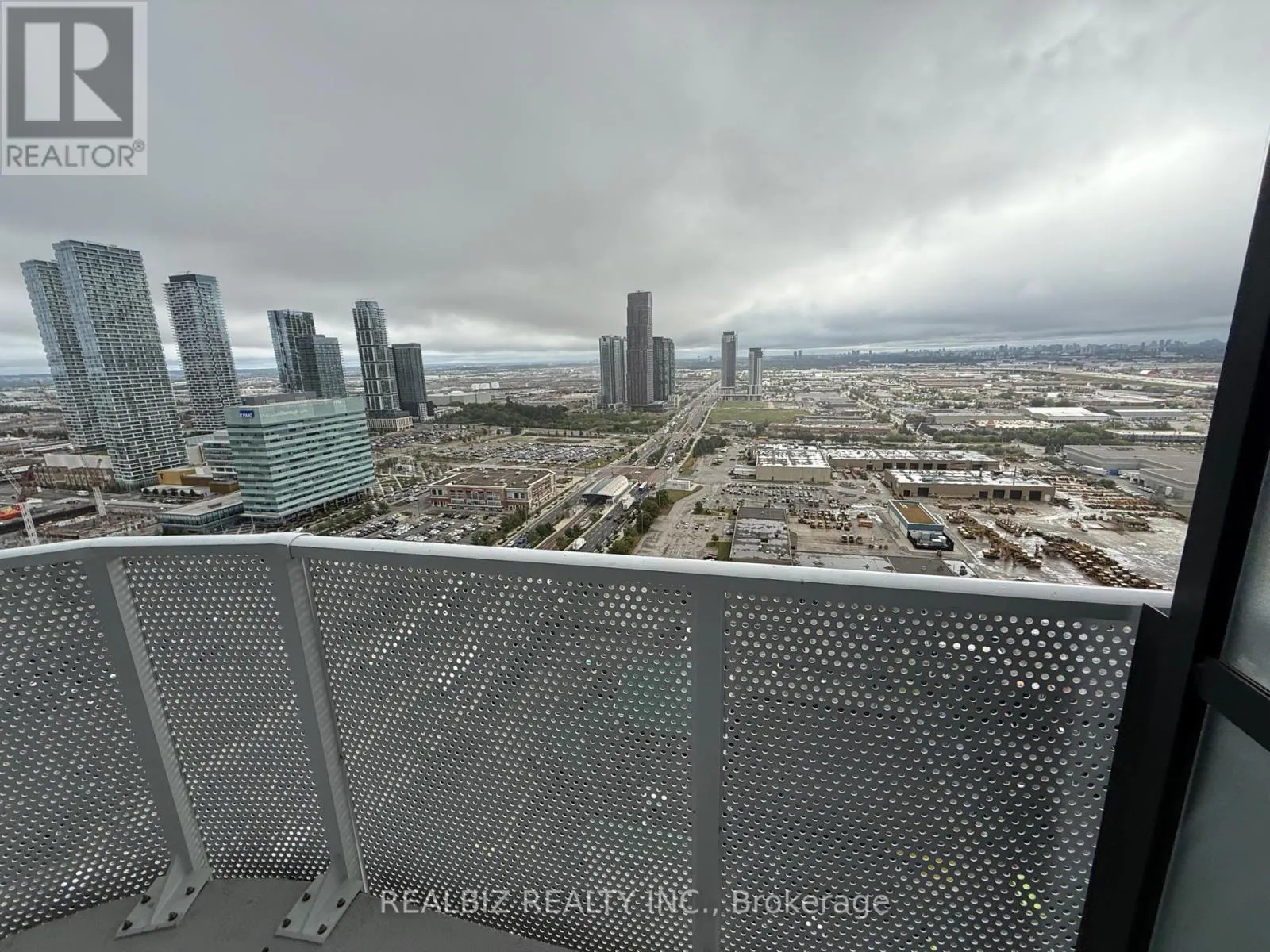 3505 - 28 INTERCHANGE WAY