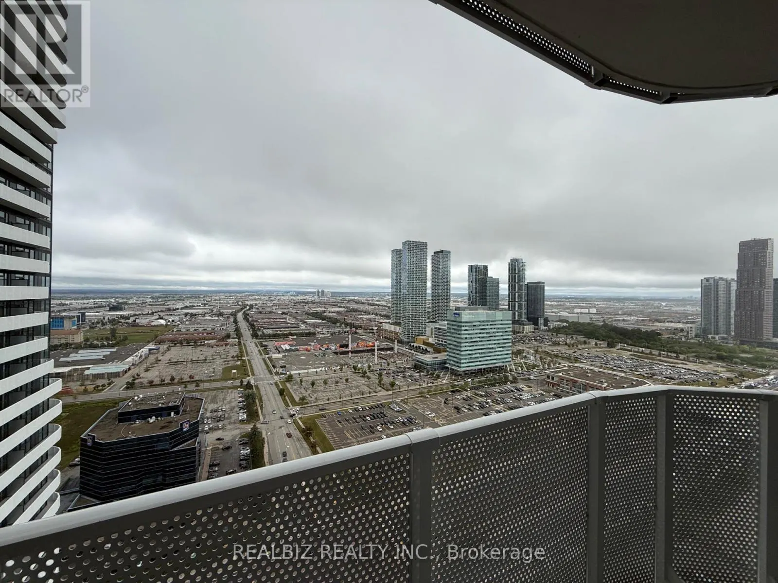 3505 - 28 INTERCHANGE WAY