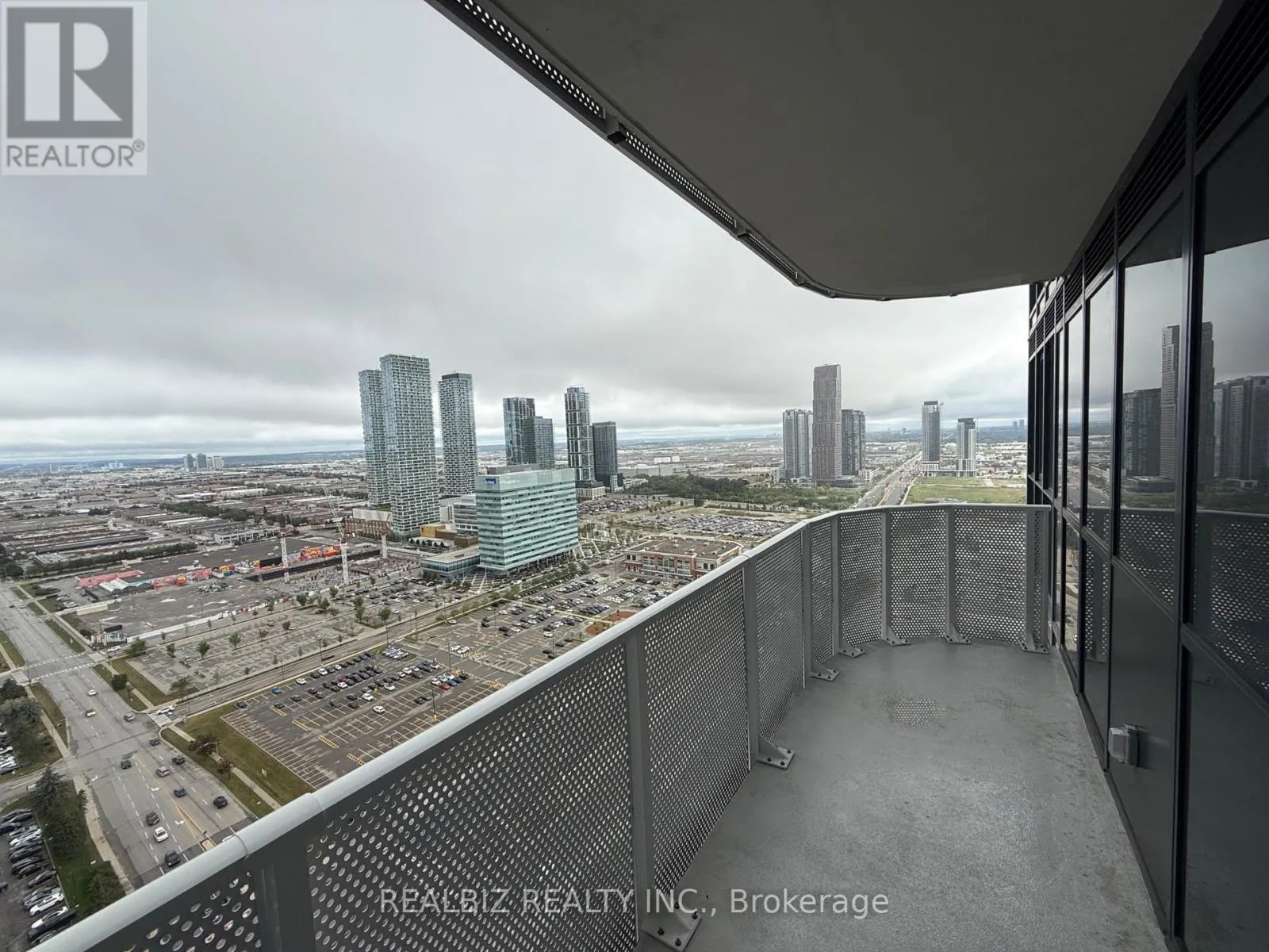 3505 - 28 INTERCHANGE WAY