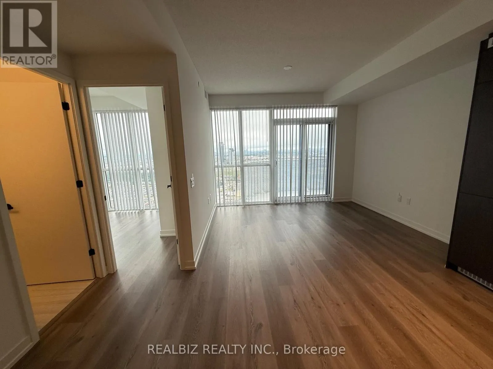 3505 - 28 INTERCHANGE WAY