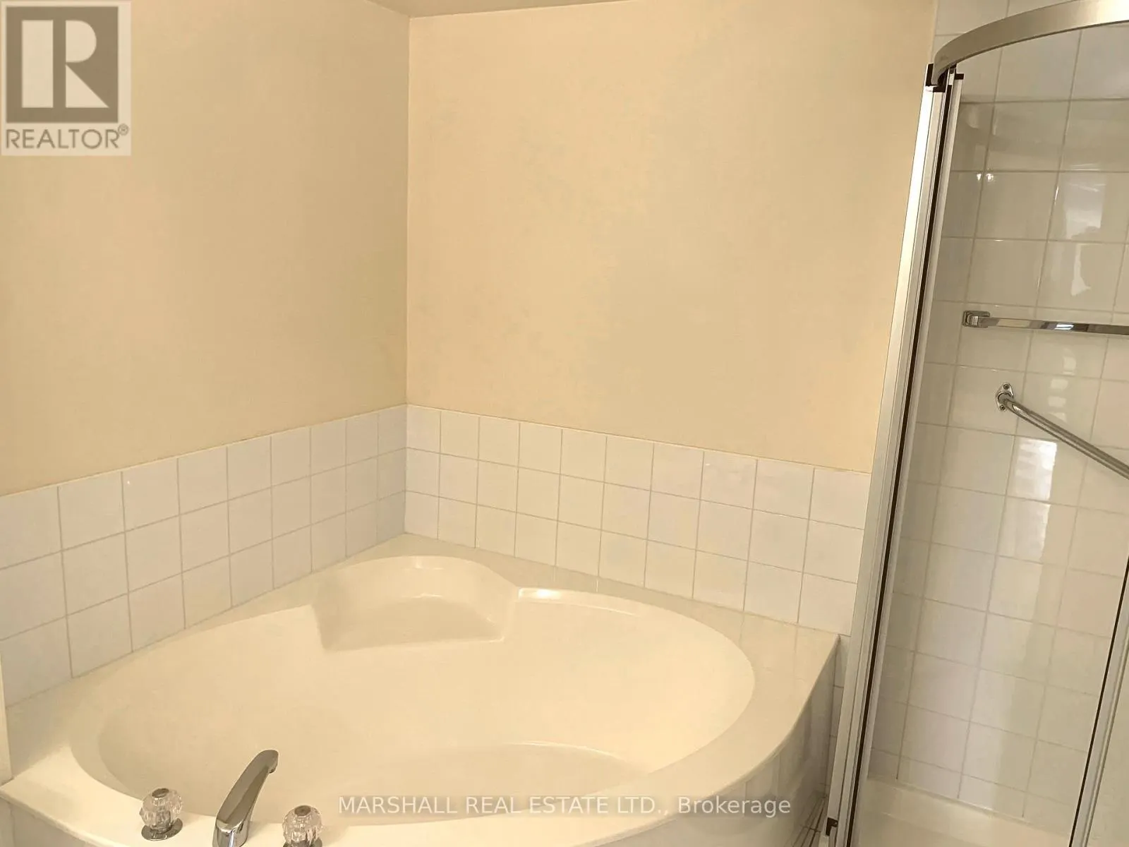 1111 - 7 TOWNSGATE DRIVE